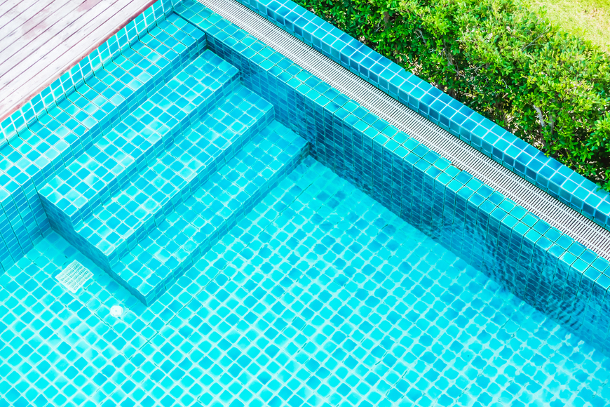 5 Jenis Tipe Keramik yang Biasa Digunakan untuk Kolam Renang